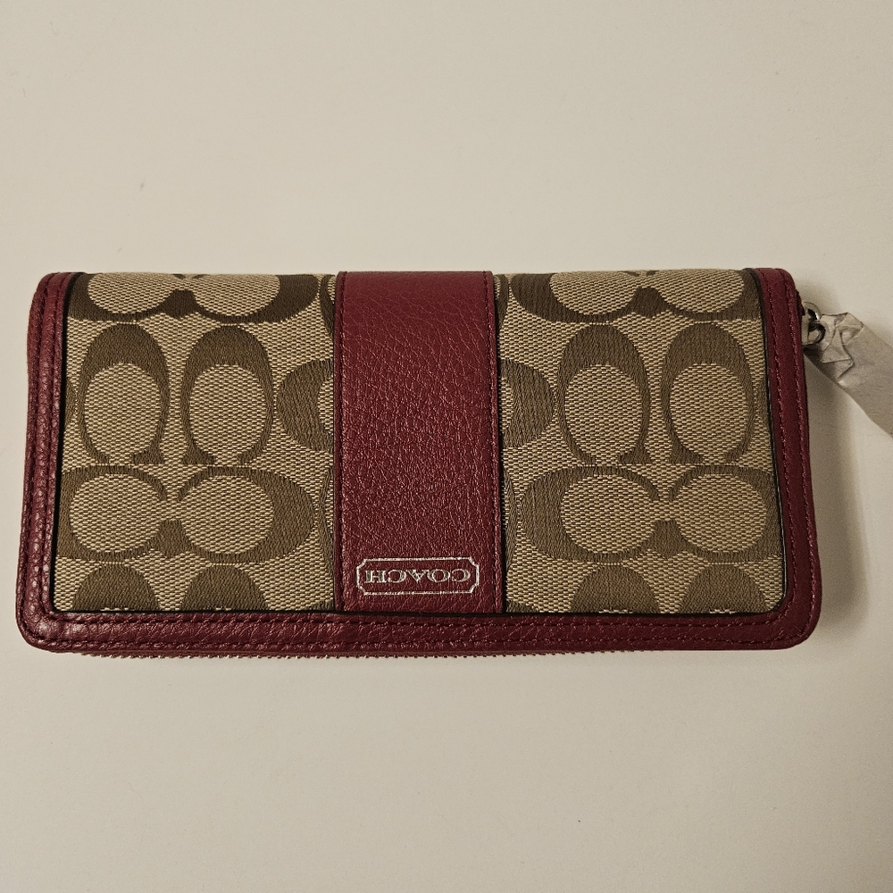 COACH Signature Accordion Zip wallet